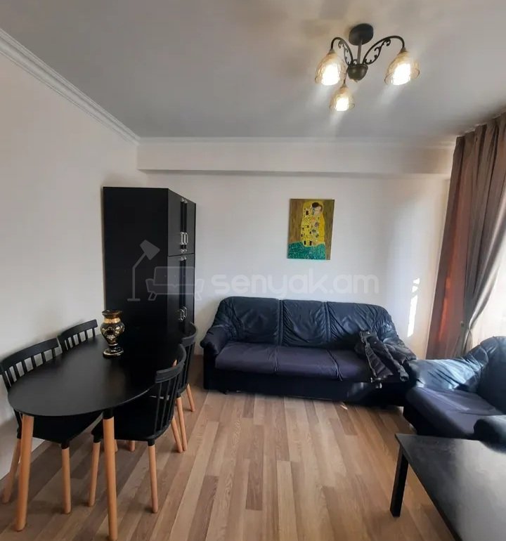1 Սենյականոց Բնակարան, 40քմ, 2/14 հարկ, Կապիտալ Վերանորոգված