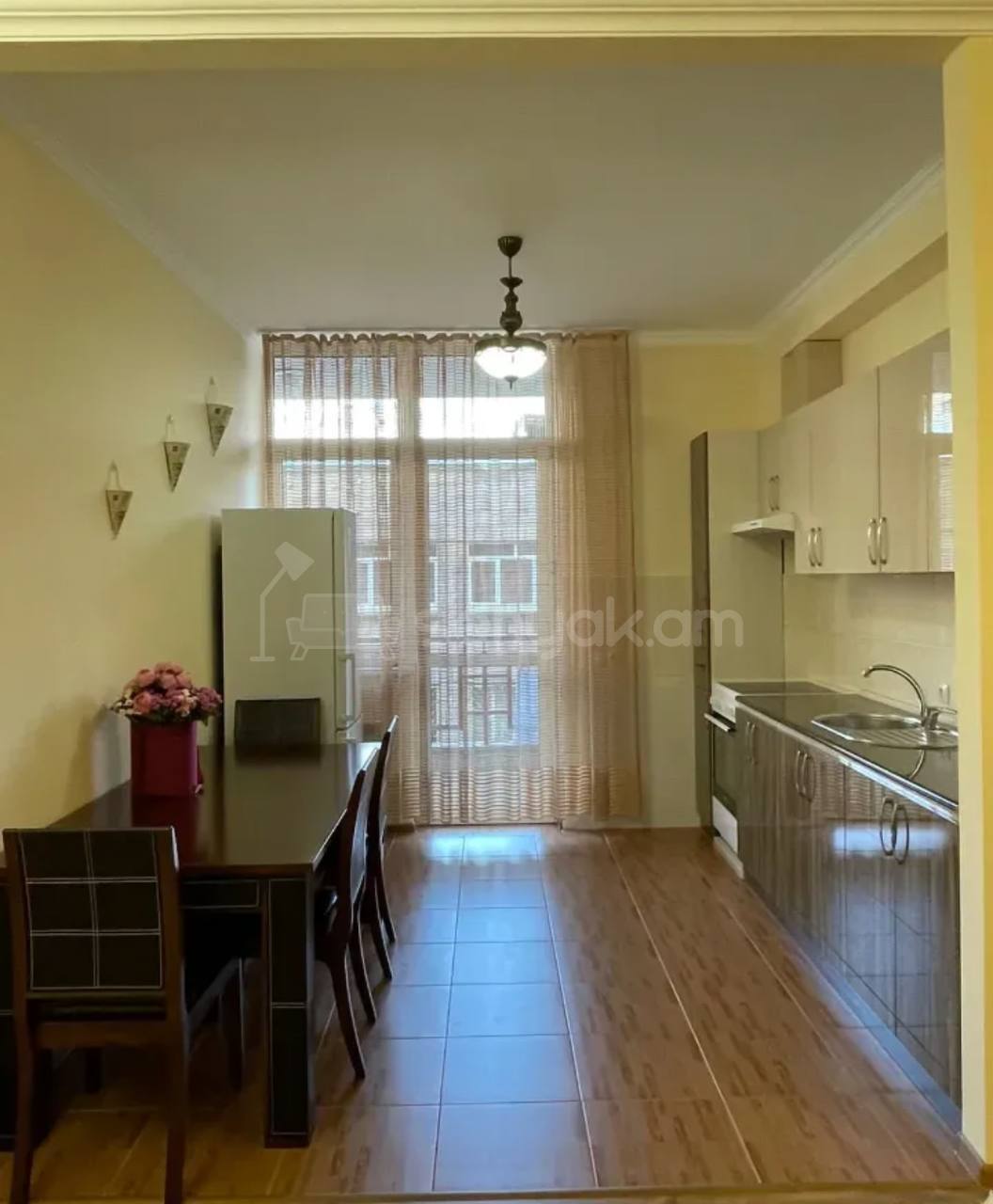 3 Սենյականոց Բնակարան, 76քմ, 2/20 հարկ, Կապիտալ Վերանորոգված, Կահավորված