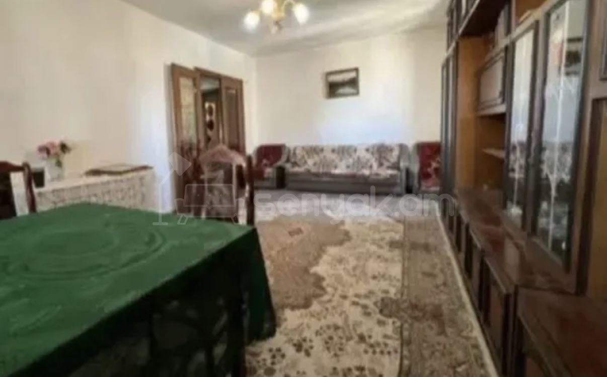 3 Սենյականոց Բնակարան, 104քմ, 10/15 հարկ, Պետական Վիճակում, Կահավորված