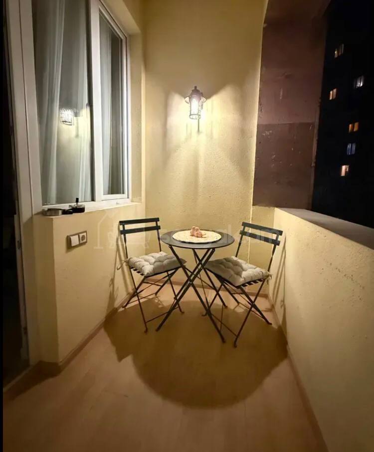 4 Սենյականոց Բնակարան Նորակառույցում, 80քմ, 3/12 հարկ, Կապիտալ Վերանորոգված