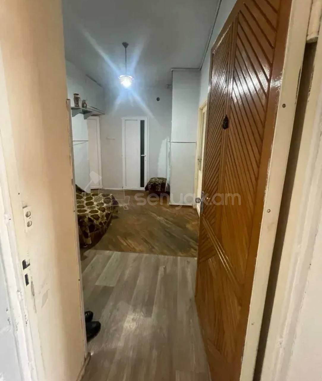 3 Սենյականոց Բնակարան Քարե Շենքում, 88քմ, 5/5 հարկ, Նորմալ Վիճակում