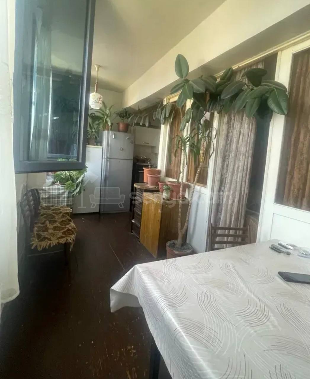 3 Սենյականոց Բնակարան Քարե Շենքում, 88քմ, 5/5 հարկ, Նորմալ Վիճակում