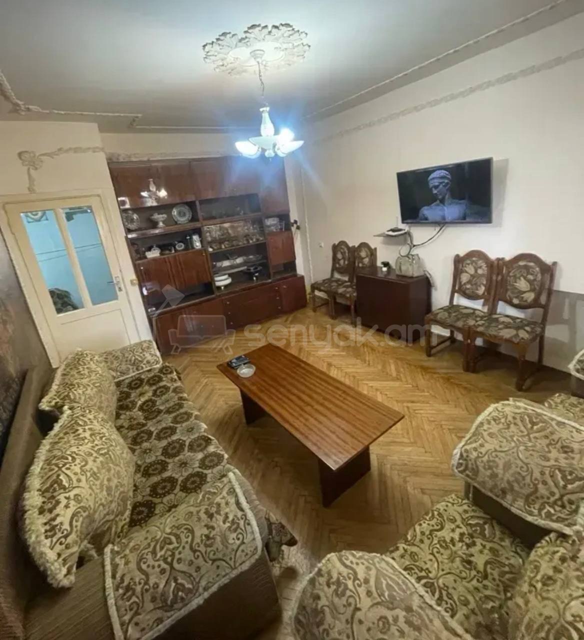 3 Սենյականոց Բնակարան Քարե Շենքում, 88քմ, 5/5 հարկ, Նորմալ Վիճակում