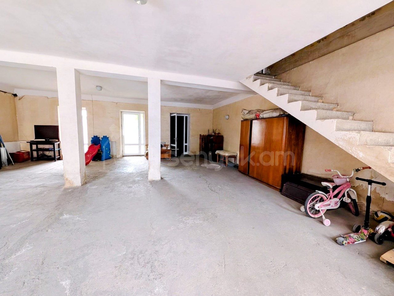 4 Սենյականոց Սեփական Տուն, 250քմ, Կապիտալ Վերանորոգված