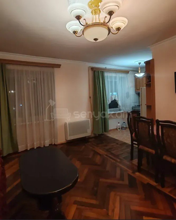 2 Սենյականոց Բնակարան Քարե Շենքում, 53քմ, 2/5 հարկ, Կոսմետիկ Վերանորոգված