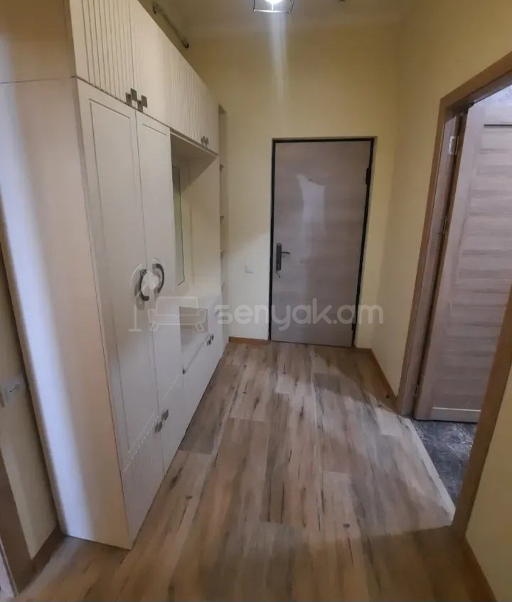 2 Սենյականոց Բնակարան Քարե Շենքում, 60քմ, 4/5 հարկ, Կոսմետիկ Վերանորոգված, Կահավորված