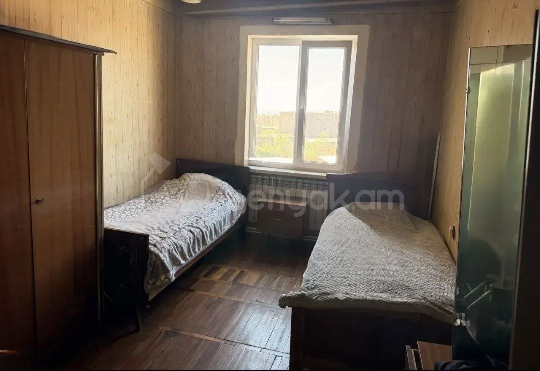 4 Սենյականոց Բնակարան, 94քմ, 8/9 հարկ, Նորմալ Վիճակում, Կահավորված, Արևկող