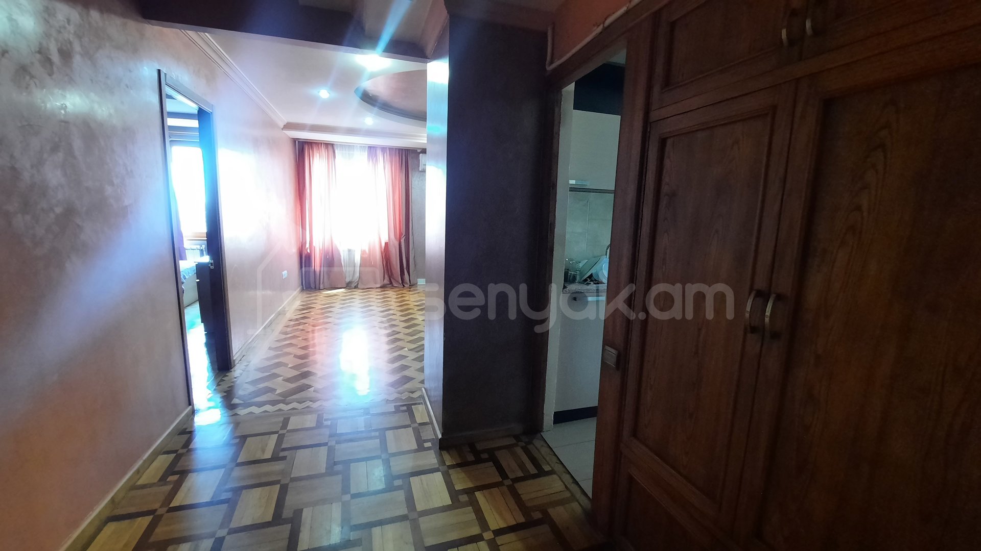 4 Սենյականոց Բնակարան, 90քմ, 8/9 հարկ, Կոսմետիկ Վերանորոգված, Կահավորված