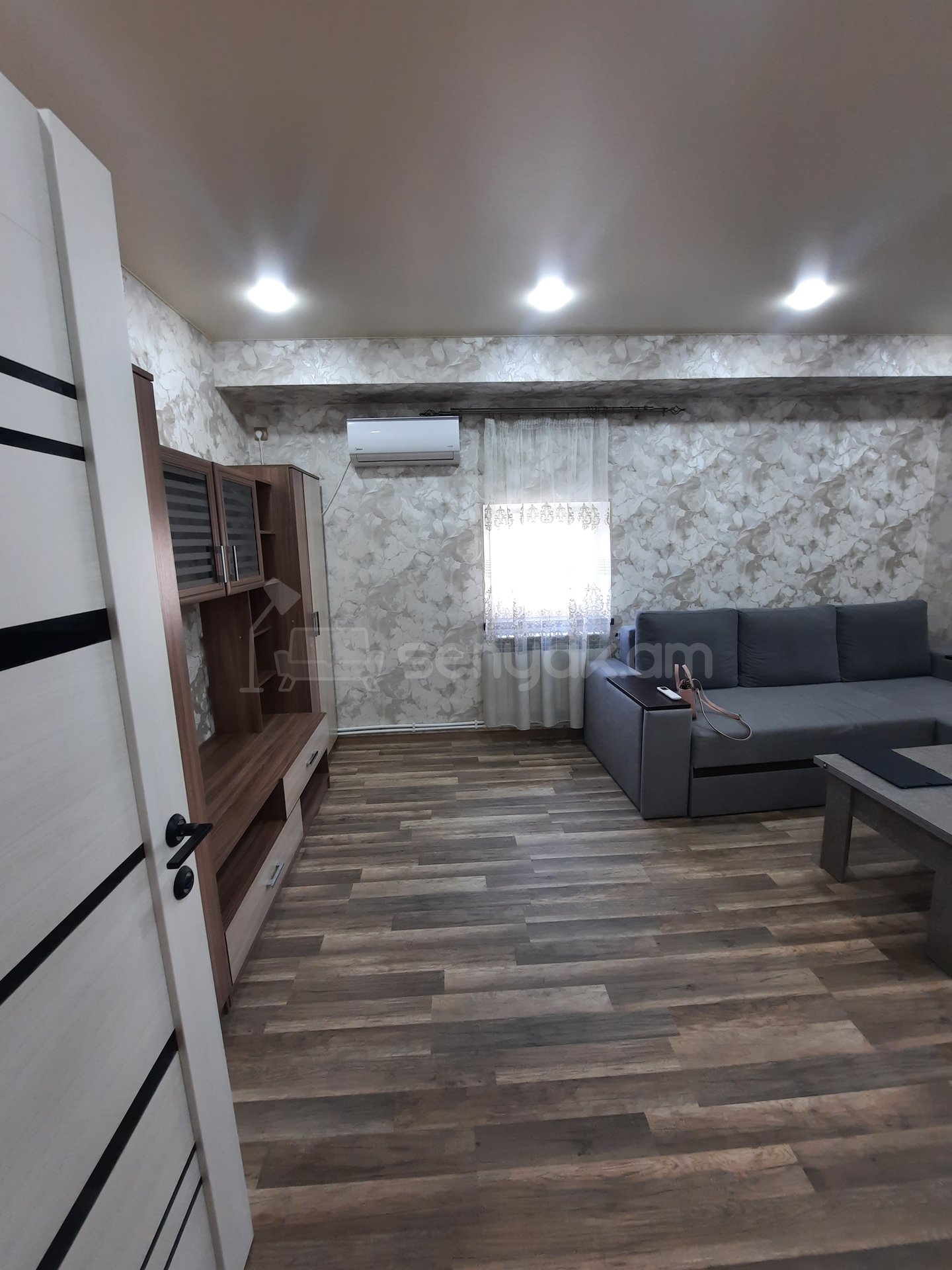 2 Սենյականոց Բնակարան, 48քմ, 5/9 հարկ, Դիզայներական Վերանորոգված, Կահավորված