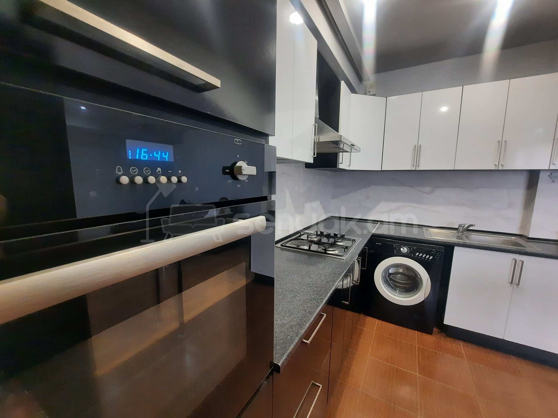 2 Սենյականոց Բնակարան, 70քմ, 5/9 հարկ, Կապիտալ Վերանորոգված, Կահավորված