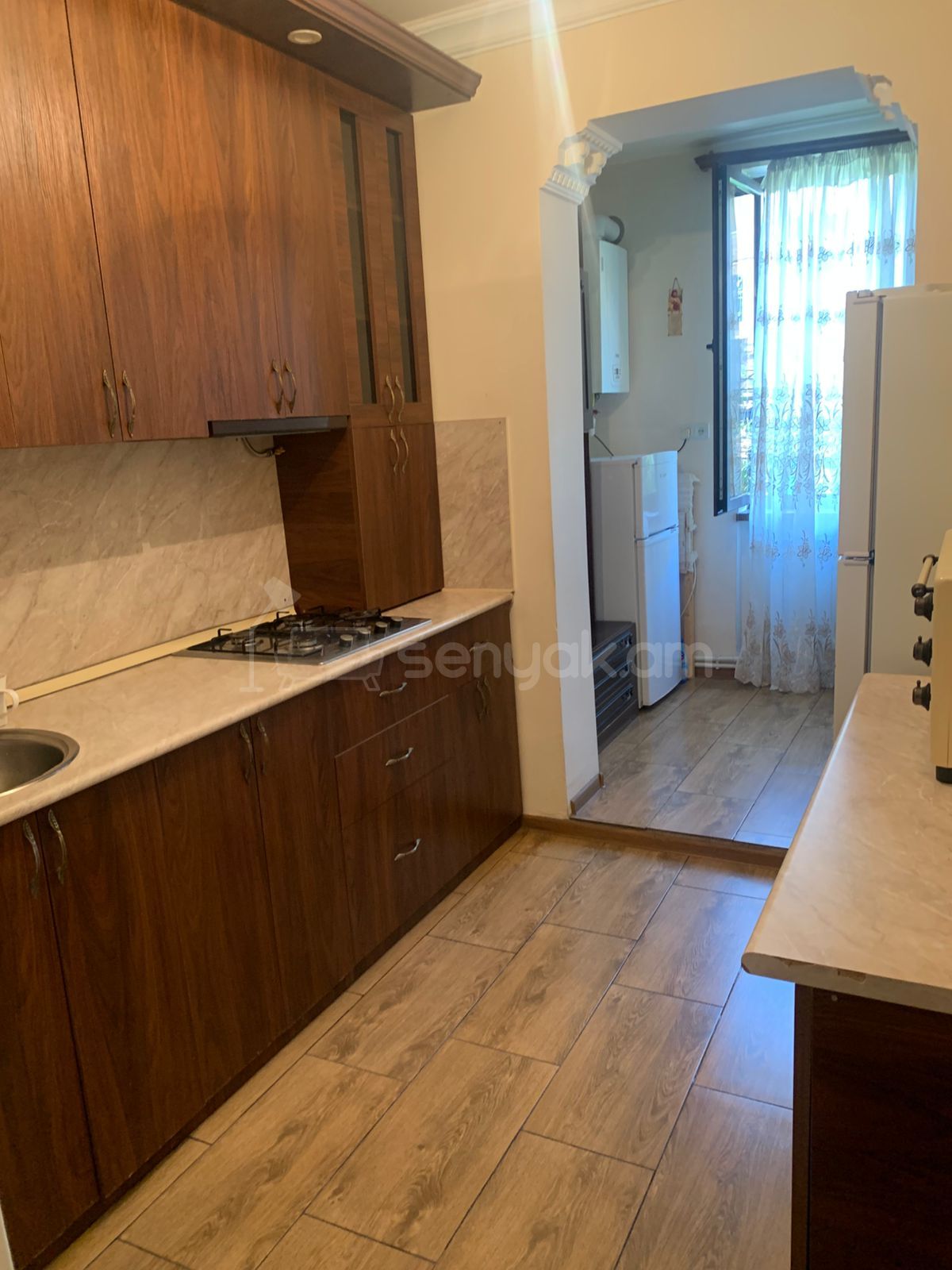 2 Սենյականոց Բնակարան Քարե Շենքում, 65քմ, 3/5 հարկ, Կոսմետիկ Վերանորոգված, Կահավորված