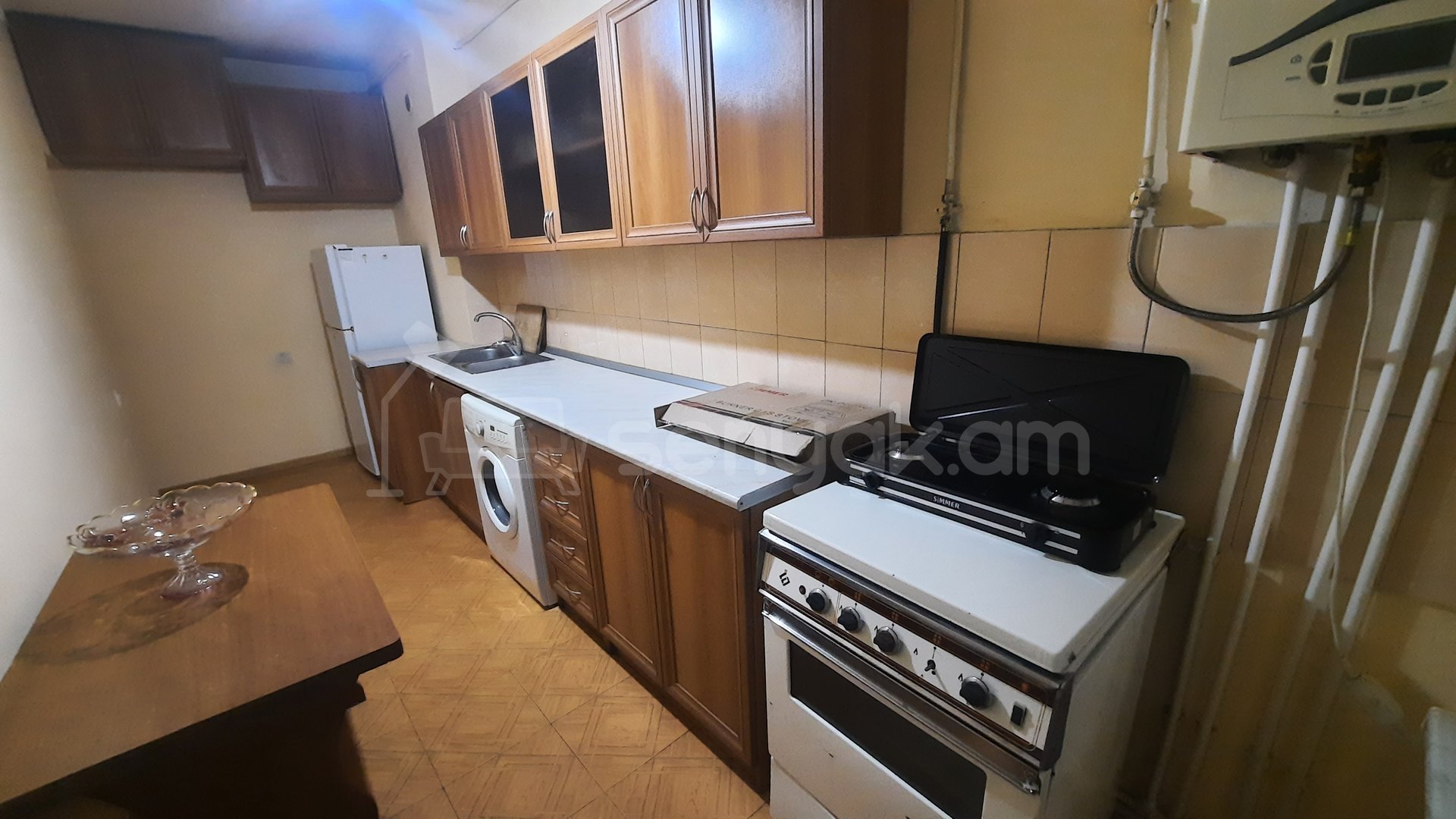 3 Սենյականոց Բնակարան, 70քմ, 3/9 հարկ, Կոսմետիկ Վերանորոգված, Մասամբ Կահավորված