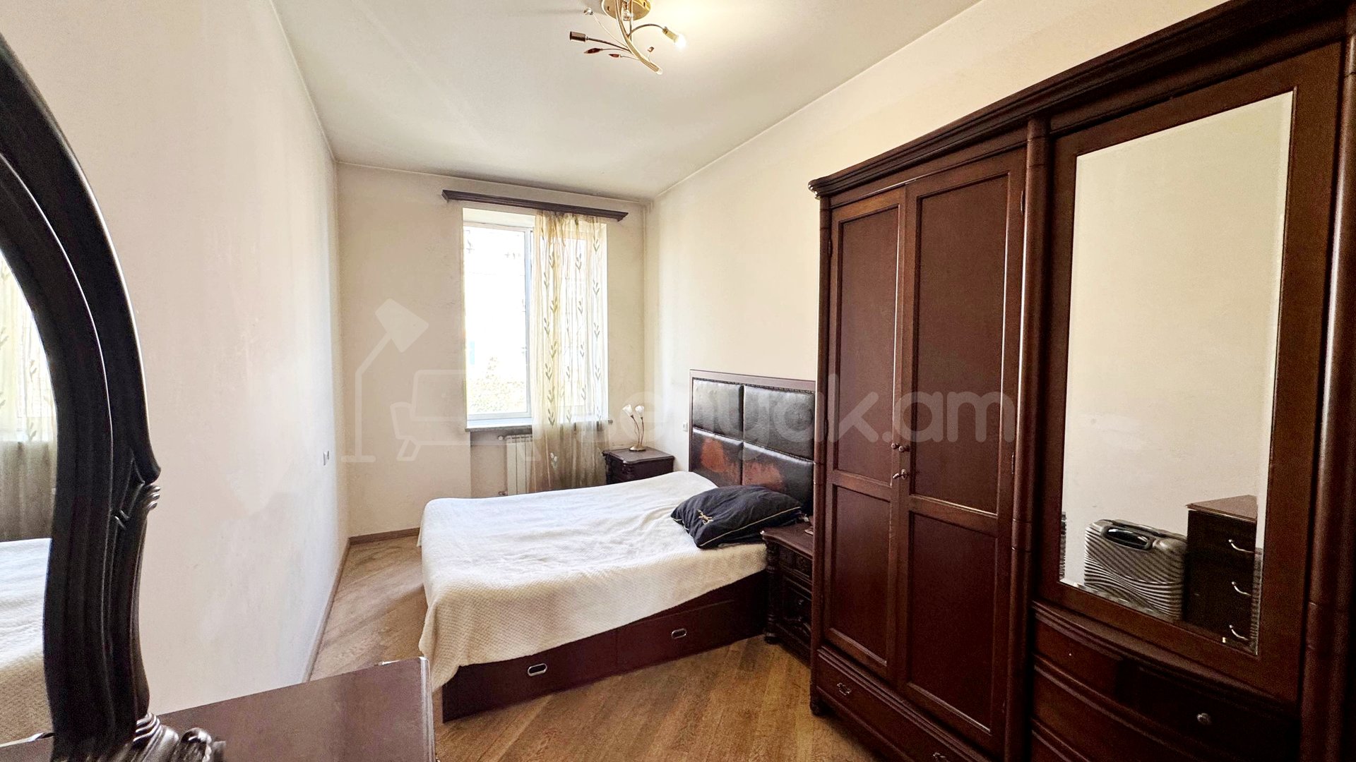 3 Սենյականոց Բնակարան Քարե Շենքում, 76քմ, 5/5 հարկ, Կոսմետիկ Վերանորոգված
