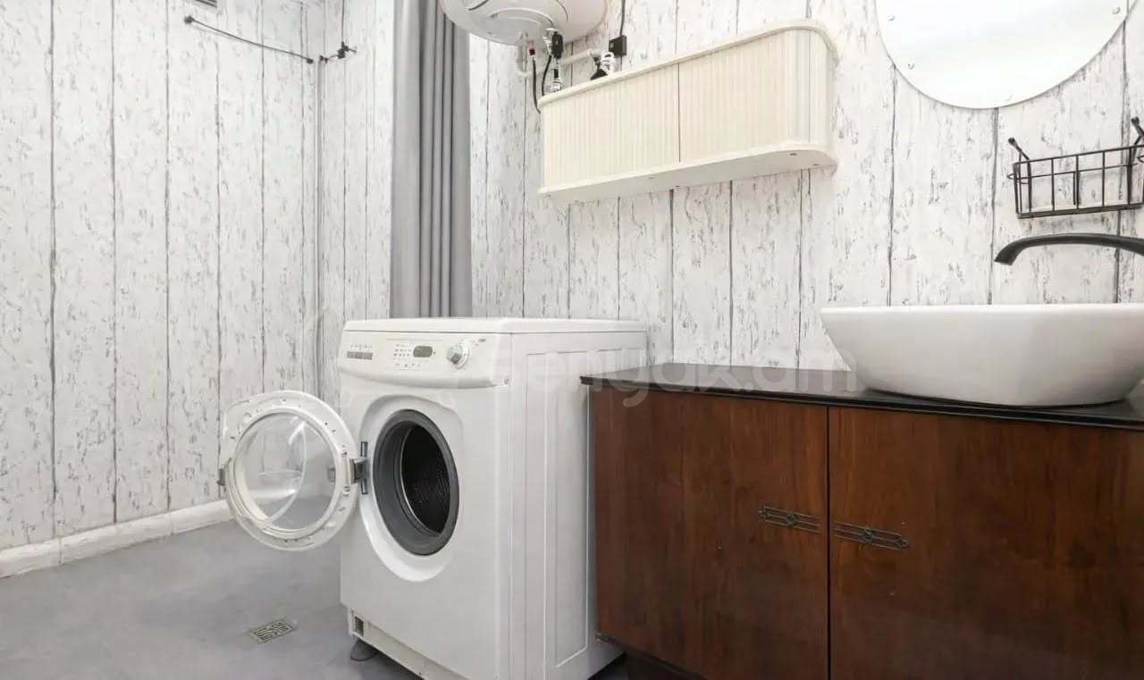 3 Սենյականոց Բնակարան Քարե Շենքում, 73քմ, 2/5 հարկ, Նորմալ Վիճակում