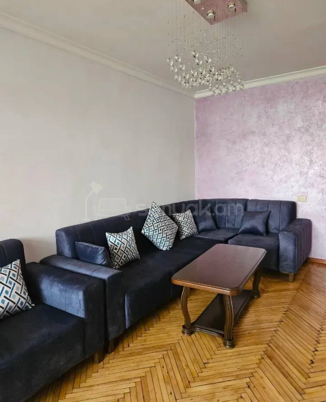2 Սենյականոց Բնակարան Քարե Շենքում, 64քմ, 3/5 հարկ, Կապիտալ Վերանորոգված, Կահավորված