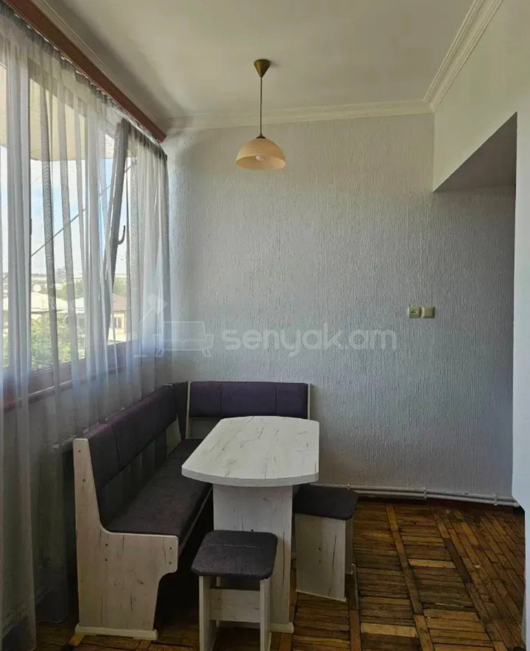 2 Սենյականոց Բնակարան Քարե Շենքում, 64քմ, 3/5 հարկ, Կապիտալ Վերանորոգված, Կահավորված