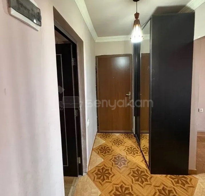 3 Սենյականոց Բնակարան, 76քմ, 5/5 հարկ, Նորմալ Վիճակում