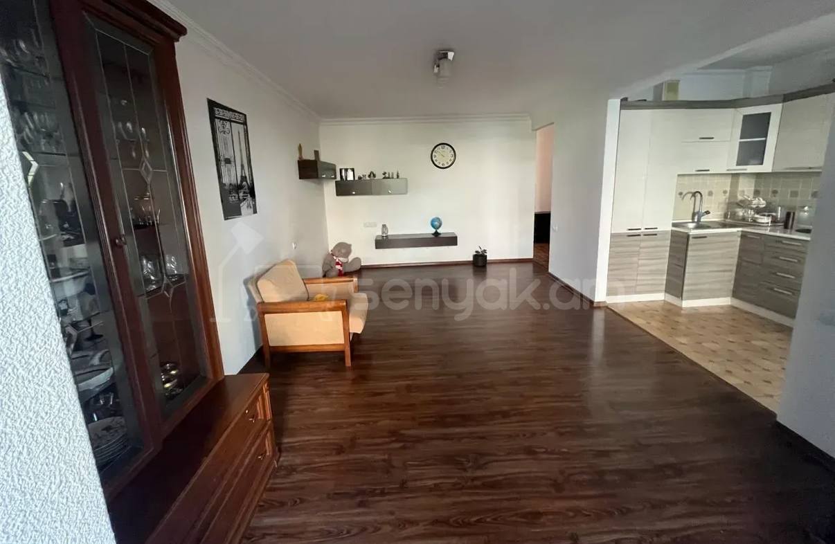 3 Սենյականոց Բնակարան, 81քմ, 4/9 հարկ, Կապիտալ Վերանորոգված