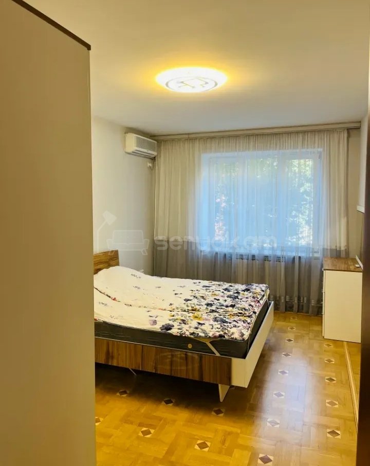 3 Սենյականոց Բնակարան Քարե Շենքում, 90քմ, 2/5 հարկ, Կապիտալ Վերանորոգված, Կահավորված, Արևկող