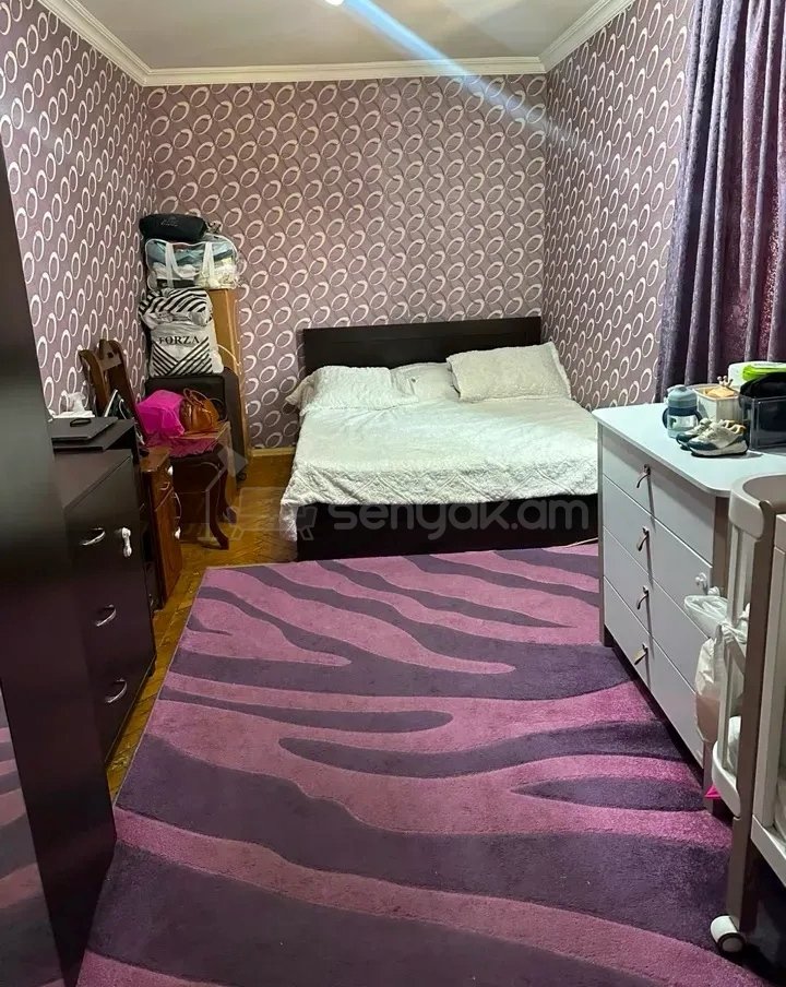 3 Սենյականոց Բնակարան Քարե Շենքում, 62քմ, 3/5 հարկ, Կապիտալ Վերանորոգված