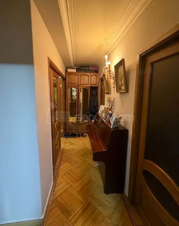 3 Սենյականոց Բնակարան, 90քմ, 4/12 հարկ, Նորմալ Վիճակում
