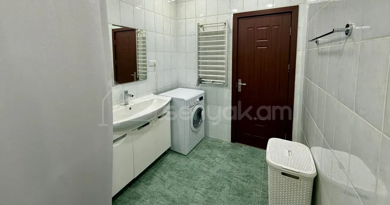 3 Սենյականոց Բնակարան Նորակառույցում, 110քմ, 5/14 հարկ, Կապիտալ Վերանորոգված