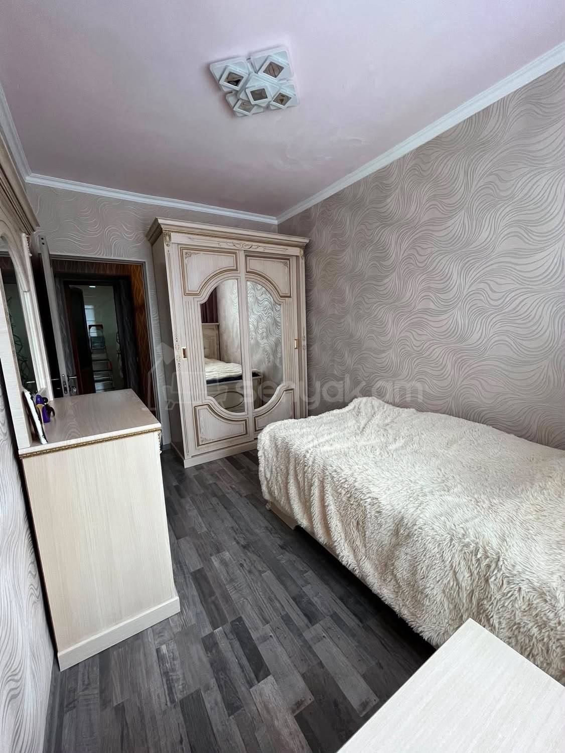 4 Սենյականոց Բնակարան Քարե Շենքում, 87քմ, 5/5 հարկ, Կապիտալ Վերանորոգված