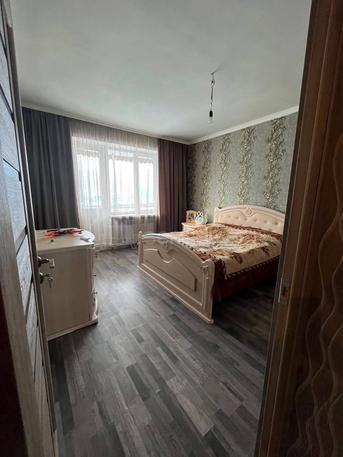 4 Սենյականոց Բնակարան Քարե Շենքում, 87քմ, 5/5 հարկ, Կապիտալ Վերանորոգված