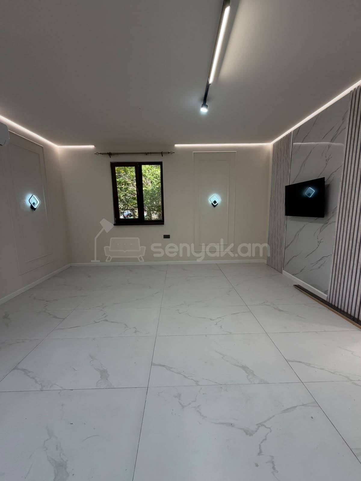 2 Սենյականոց Բնակարան Քարե Շենքում, 55քմ, 2/2 հարկ, Դիզայներական Վերանորոգված, Կահավորված