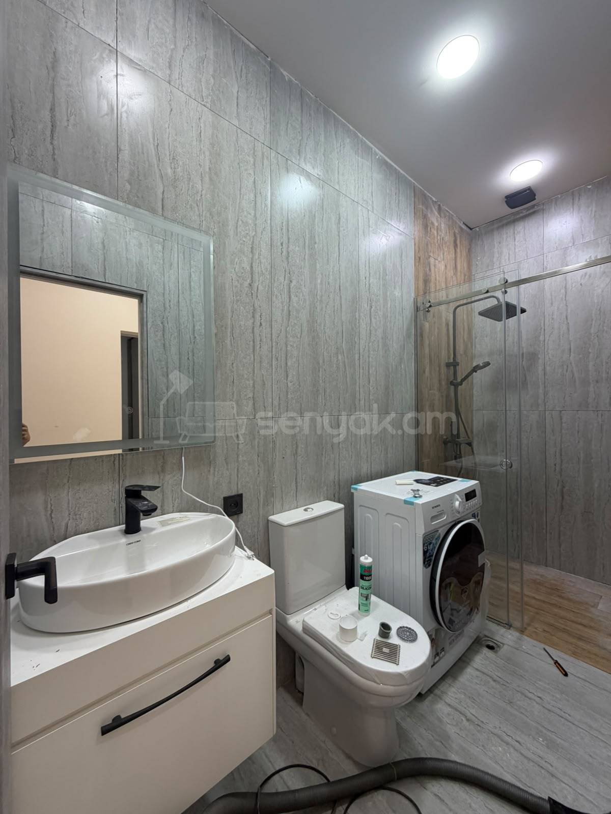 2 Սենյականոց Բնակարան Քարե Շենքում, 55քմ, 2/2 հարկ, Դիզայներական Վերանորոգված, Կահավորված