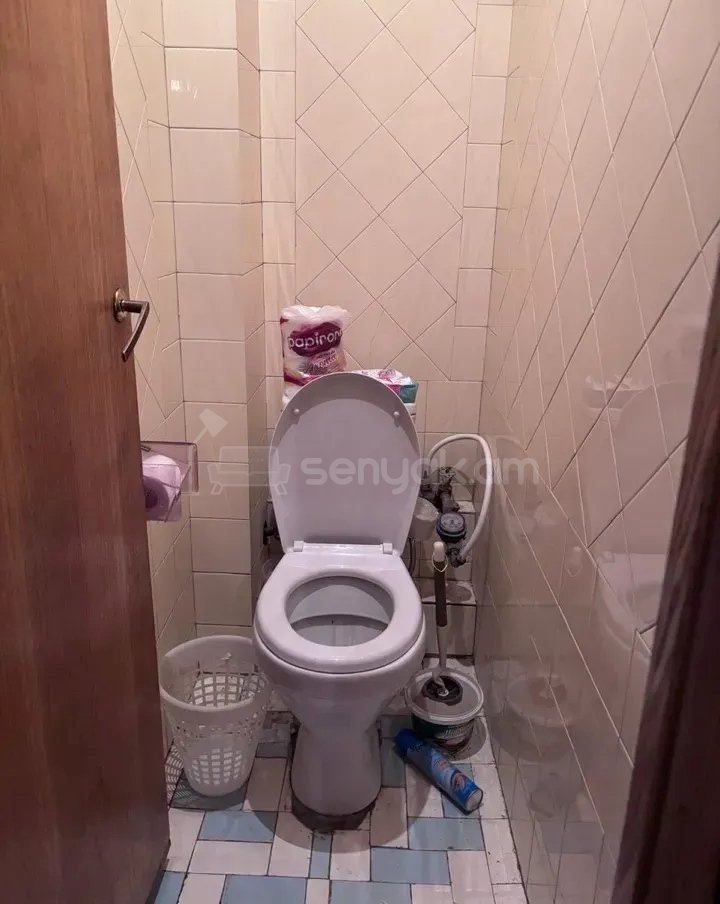 2 Սենյականոց Բնակարան Քարե Շենքում, 79քմ, 4/5 հարկ, Պետական Վիճակում