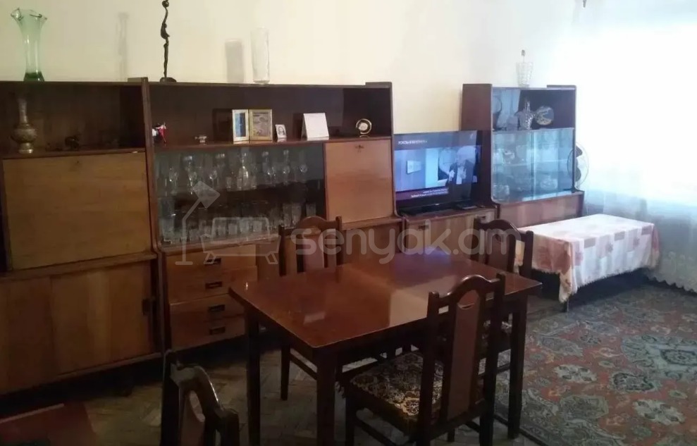 2 Սենյականոց Բնակարան Քարե Շենքում, 70քմ, 5/7 հարկ, Նորմալ Վիճակում