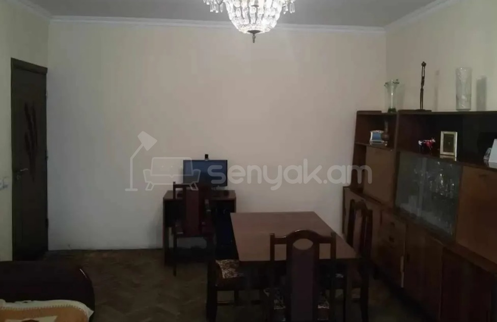 2 Սենյականոց Բնակարան Քարե Շենքում, 70քմ, 5/7 հարկ, Նորմալ Վիճակում