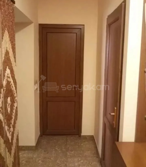2 Սենյականոց Բնակարան Քարե Շենքում, 70քմ, 5/7 հարկ, Նորմալ Վիճակում