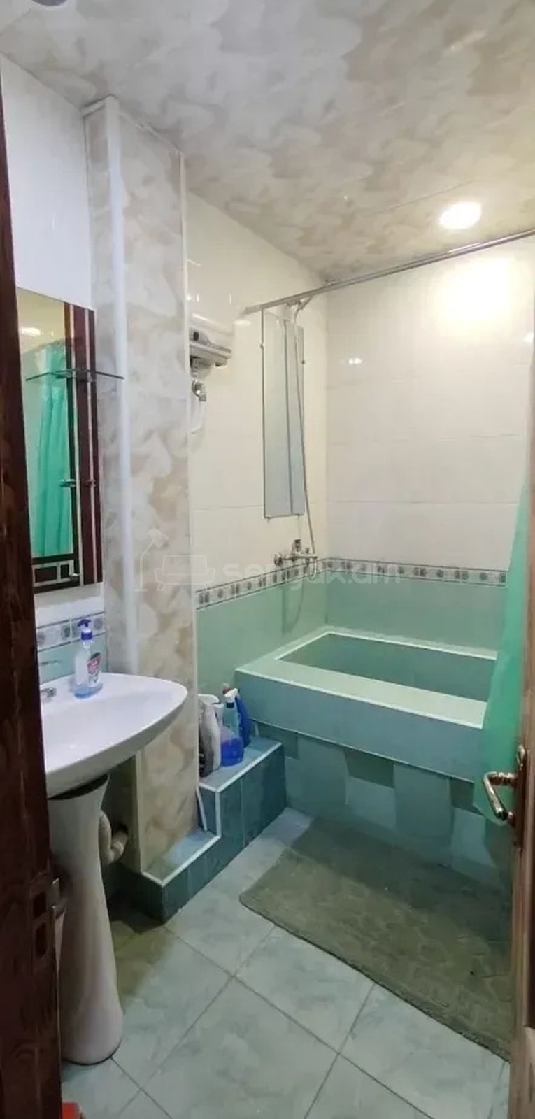 2 Սենյականոց Բնակարան, 63քմ, 3/9 հարկ, Նորմալ Վիճակում