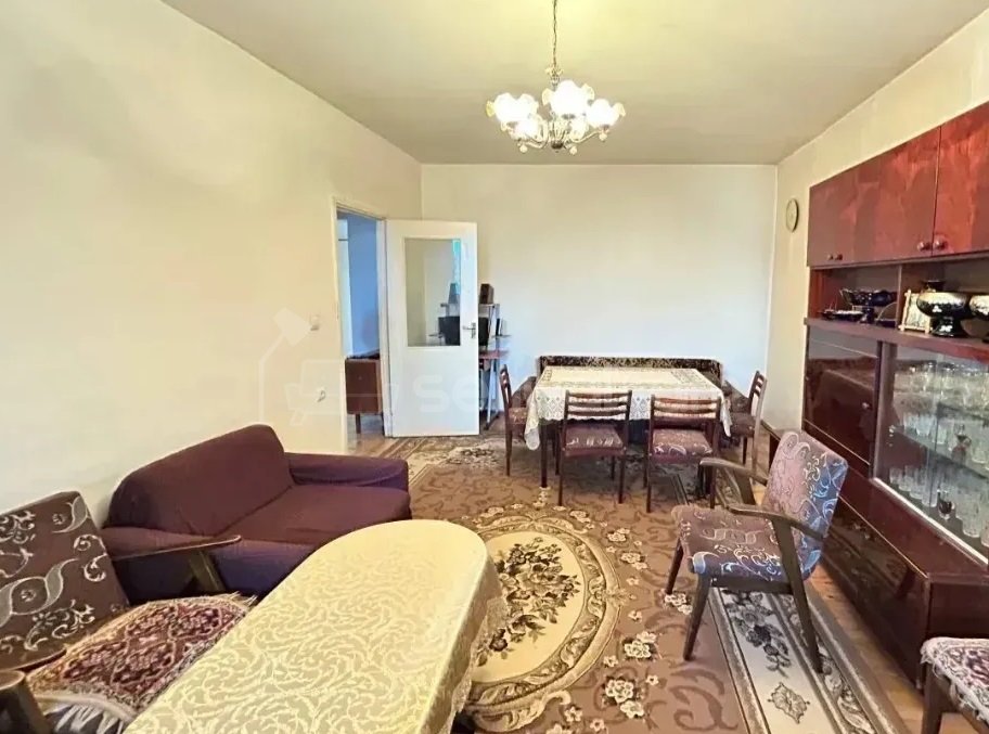 3 Սենյականոց Բնակարան, 80քմ, 8/9 հարկ, Պետական Վիճակում