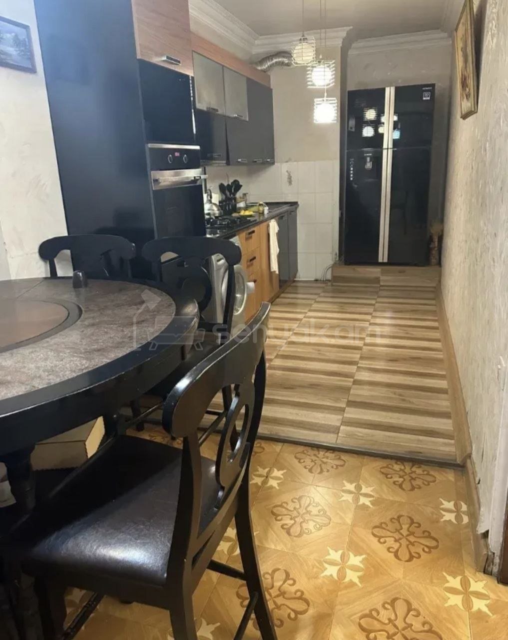 6 Սենյականոց Բնակարան, 250քմ, 1/2 հարկ, Կապիտալ Վերանորոգված, Կահավորված, Արևկող