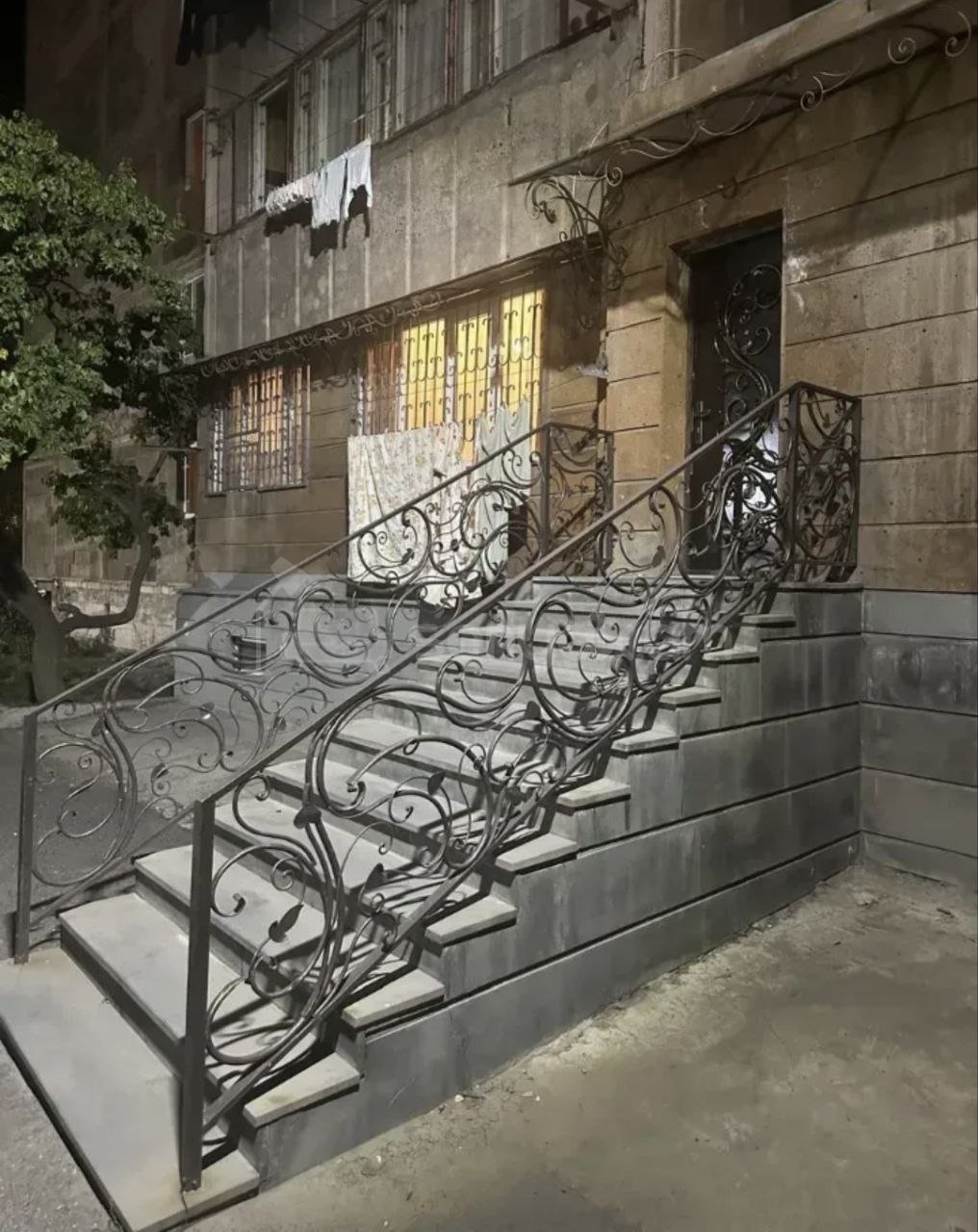 6 Սենյականոց Բնակարան, 250քմ, 1/2 հարկ, Կապիտալ Վերանորոգված, Կահավորված, Արևկող