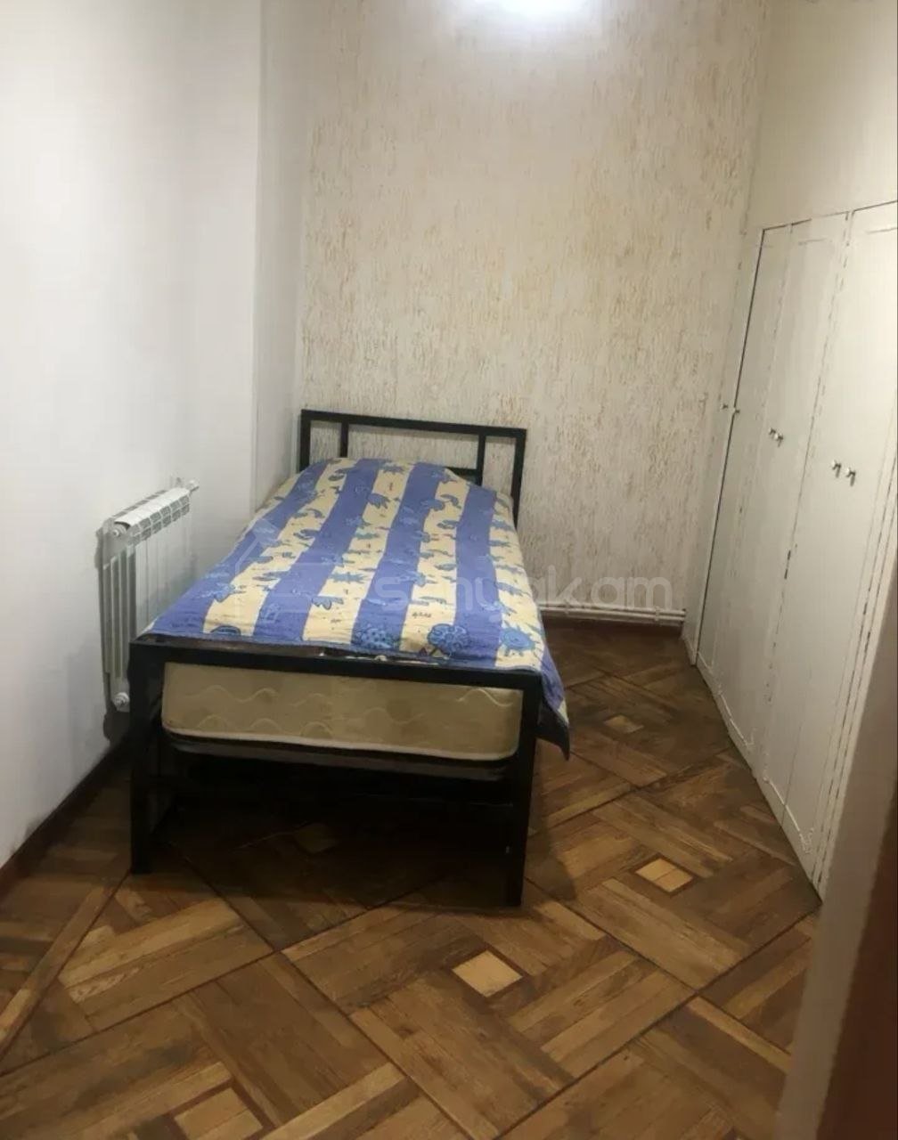 3 Սենյականոց Բնակարան Քարե Շենքում, 64քմ, 3/4 հարկ, Նորմալ Վիճակում, Կահավորված, Արևկող