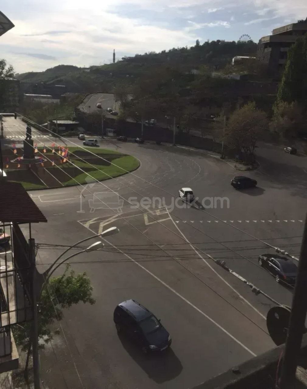 3 Սենյականոց Բնակարան Քարե Շենքում, 64քմ, 3/4 հարկ, Նորմալ Վիճակում, Կահավորված, Արևկող