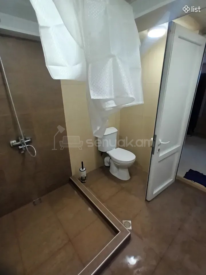 1 Սենյականոց Բնակարան Քարե Շենքում, 40քմ, 1/1 հարկ, Նորմալ Վիճակում, Կահավորված, Արևկող