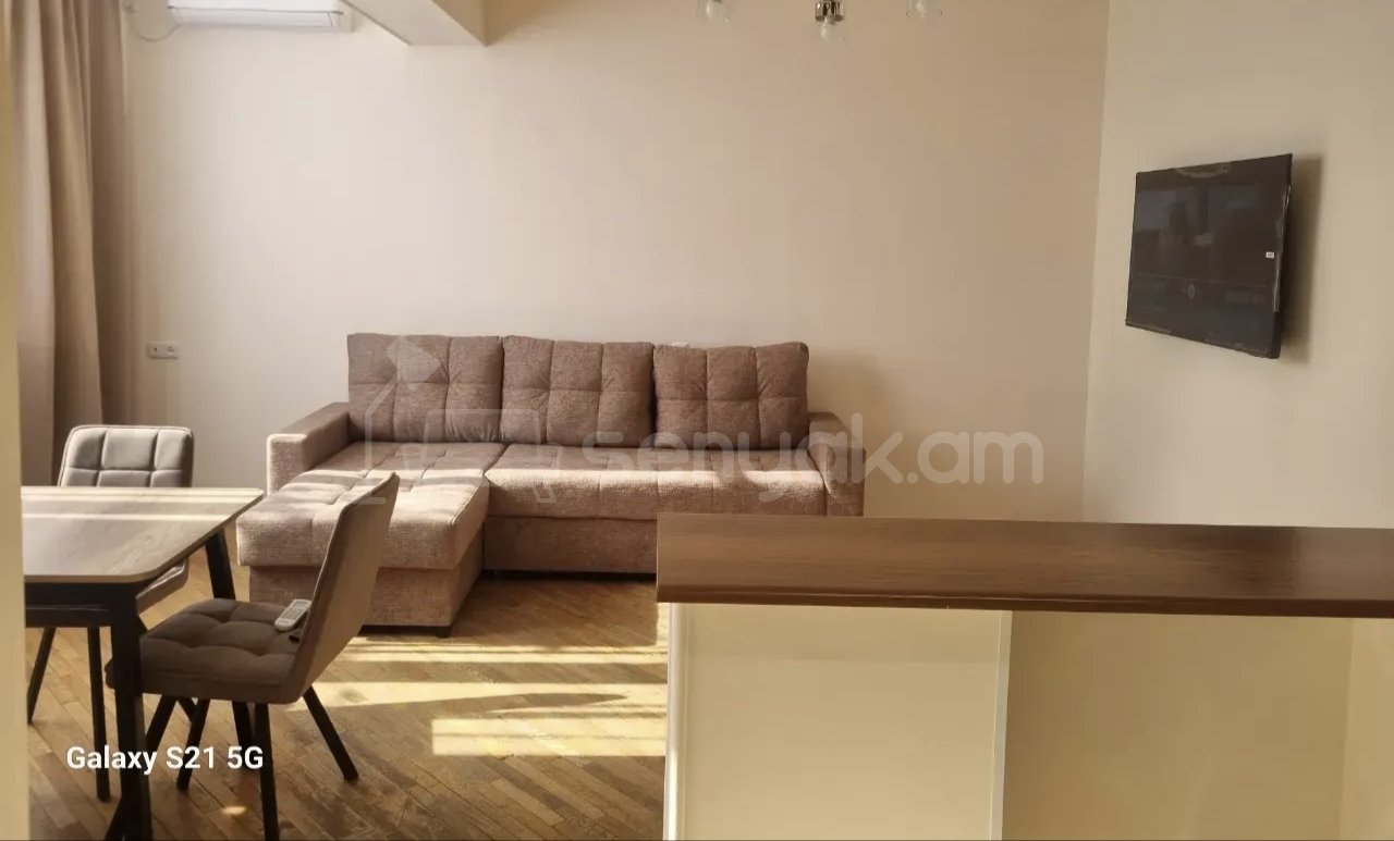 2 Սենյականոց Բնակարան Քարե Շենքում, 67քմ, 1/4 հարկ, Կապիտալ Վերանորոգված, Կահավորված