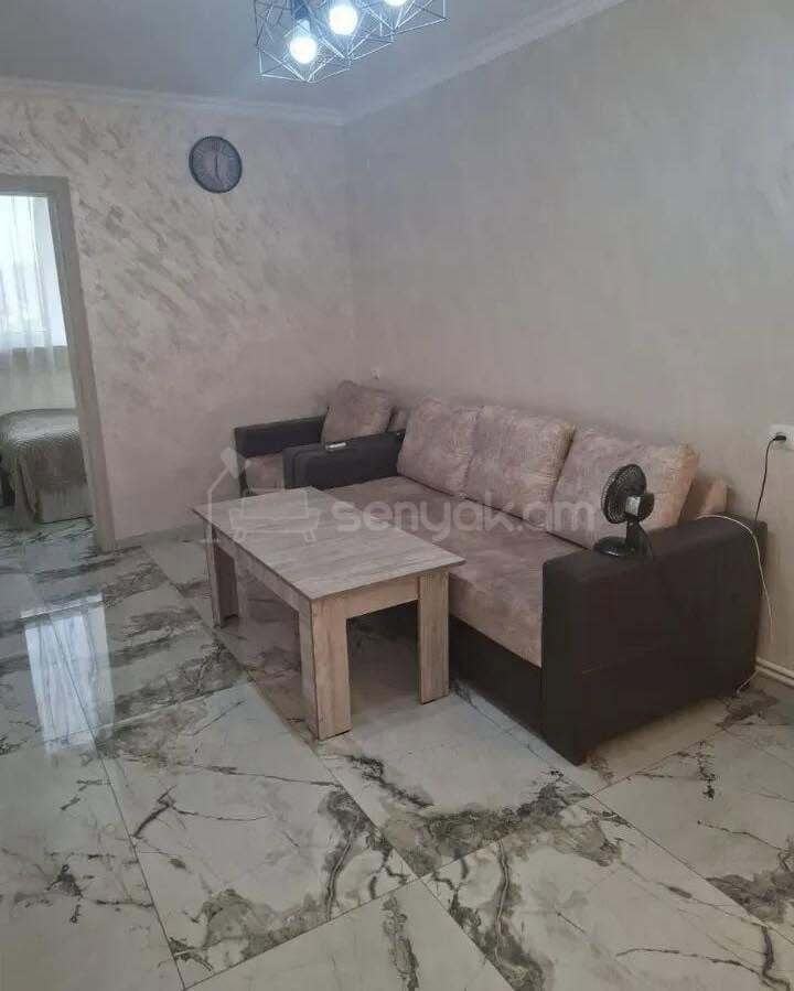 2 Սենյականոց Բնակարան Քարե Շենքում, 50քմ, 4/4 հարկ, Կապիտալ Վերանորոգված