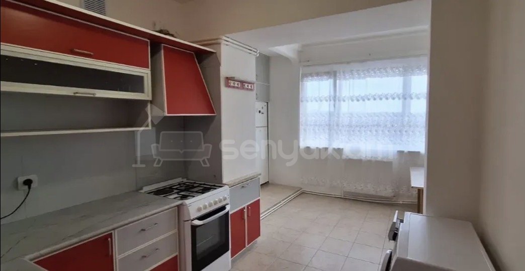 3 Սենյականոց Բնակարան Քարե Շենքում, 75քմ, 5/5 հարկ, Կապիտալ Վերանորոգված, Կահավորված, Արևկող