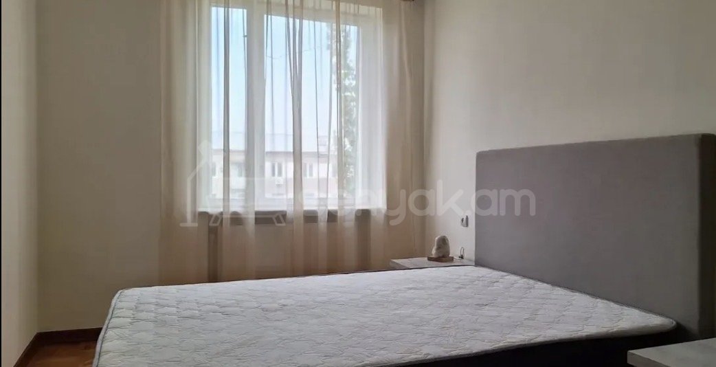 3 Սենյականոց Բնակարան Քարե Շենքում, 75քմ, 5/5 հարկ, Կապիտալ Վերանորոգված, Կահավորված, Արևկող