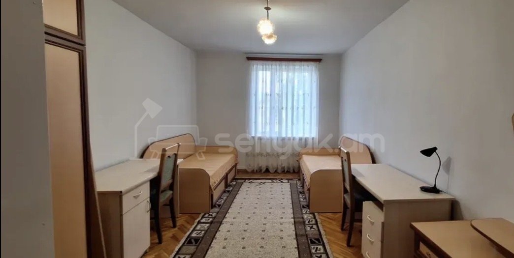 3 Սենյականոց Բնակարան Քարե Շենքում, 75քմ, 5/5 հարկ, Կապիտալ Վերանորոգված, Կահավորված, Արևկող