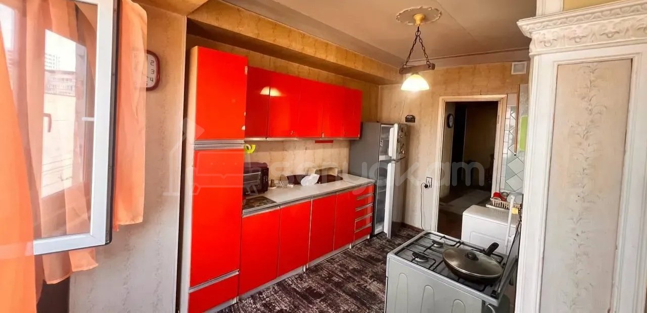 3 Սենյականոց Բնակարան, 81քմ, 4/14 հարկ, Նորմալ Վիճակում