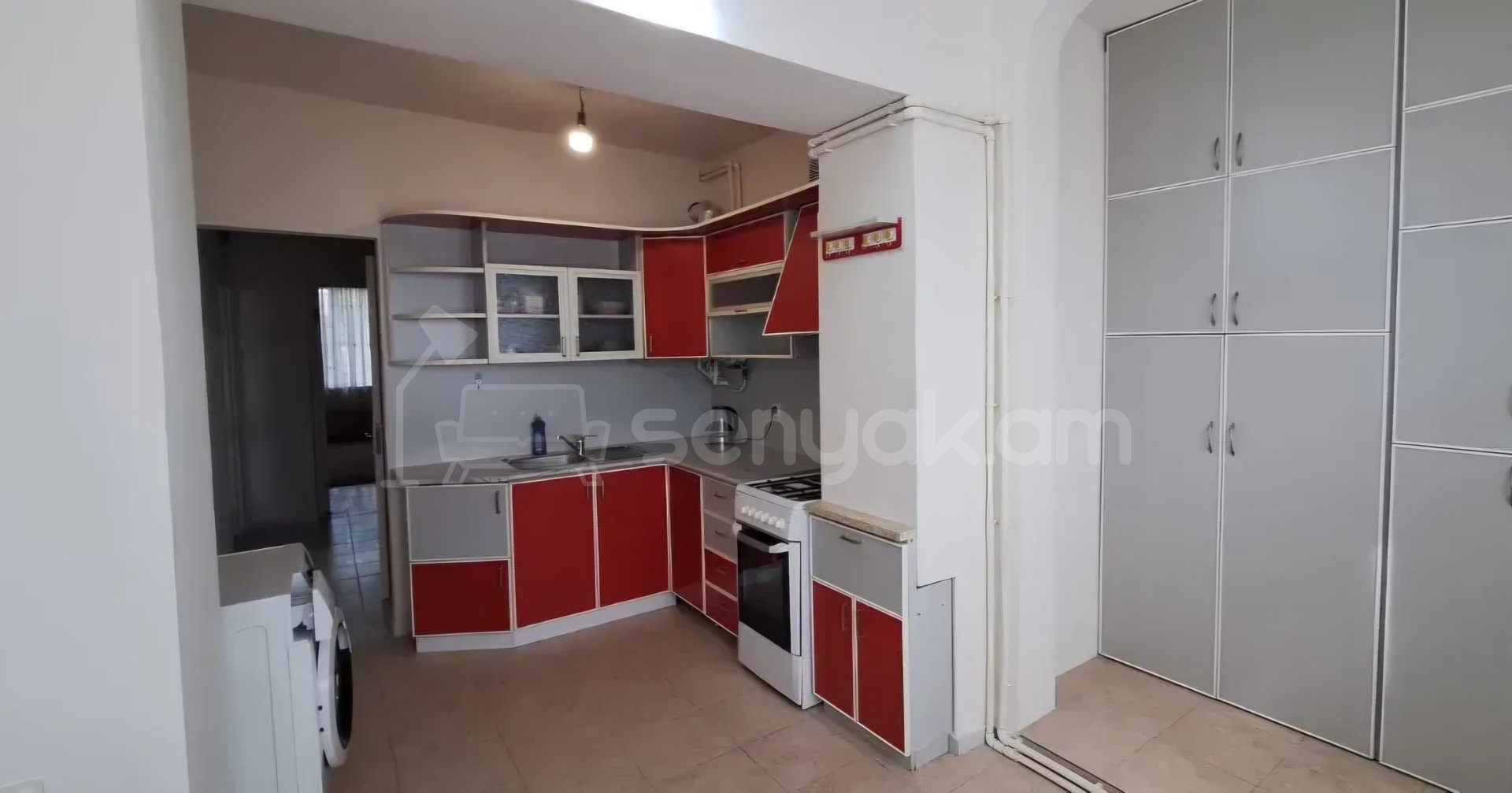 3 Սենյականոց Բնակարան Քարե Շենքում, 75քմ, 5/5 հարկ, Կապիտալ Վերանորոգված, Կահավորված