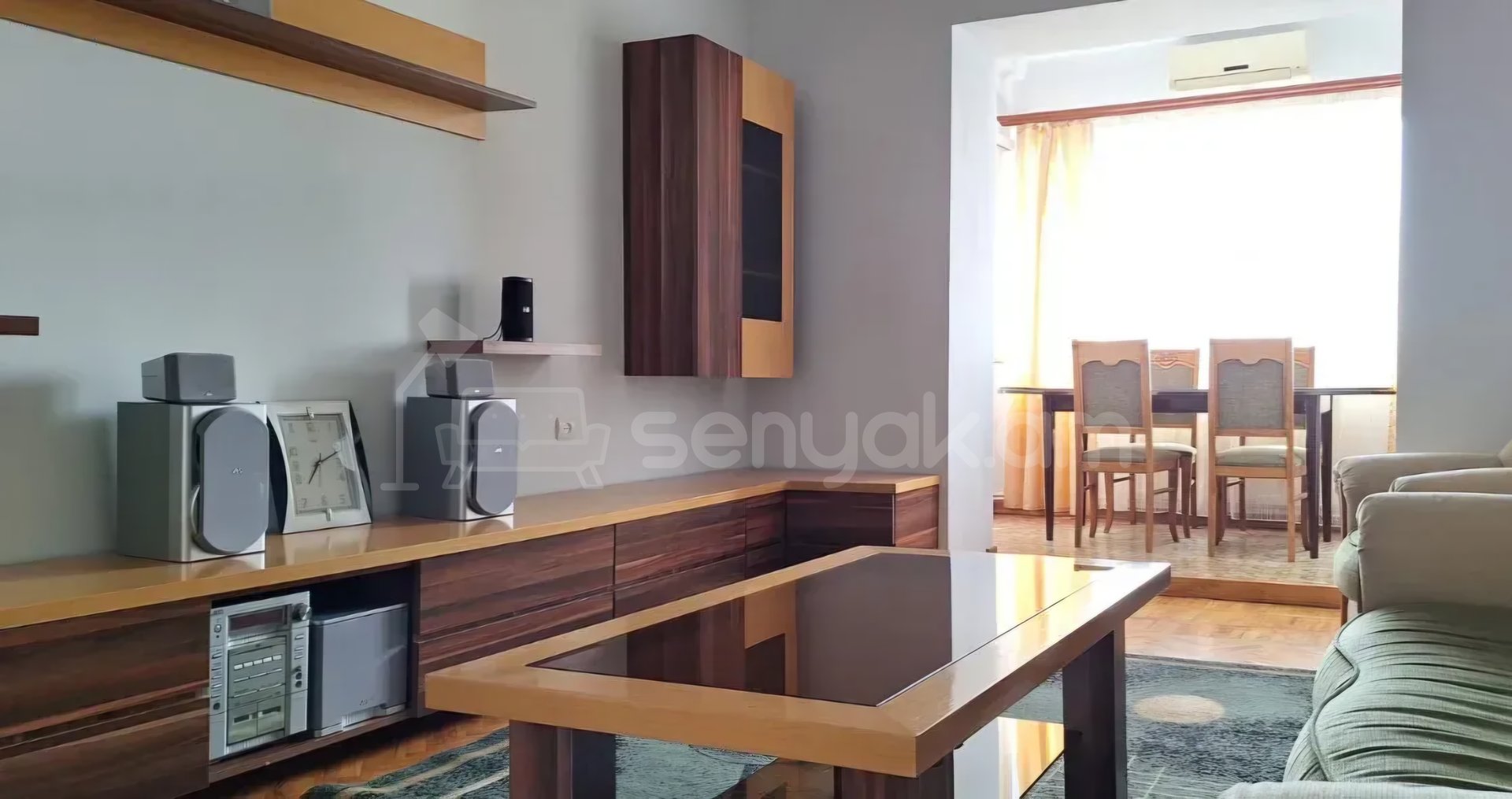 3 Սենյականոց Բնակարան Քարե Շենքում, 75քմ, 5/5 հարկ, Կապիտալ Վերանորոգված, Կահավորված