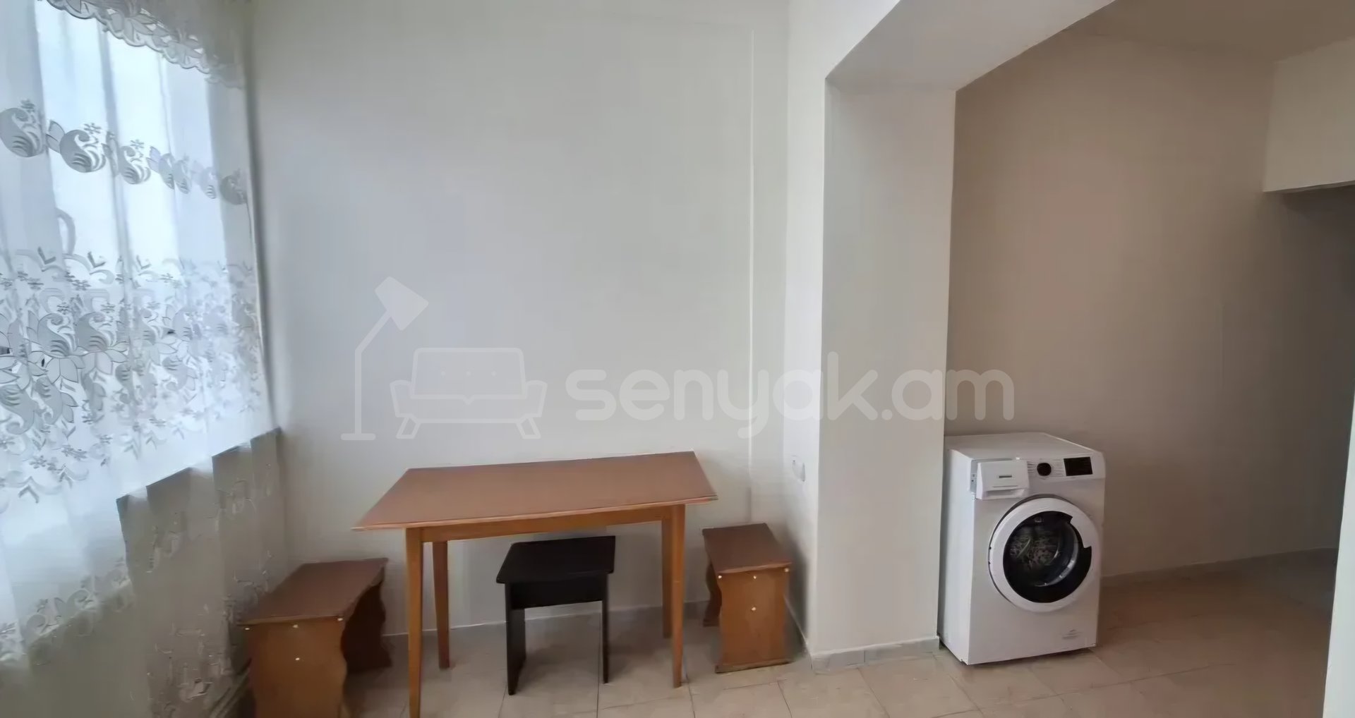 3 Սենյականոց Բնակարան Քարե Շենքում, 75քմ, 5/5 հարկ, Կապիտալ Վերանորոգված, Կահավորված